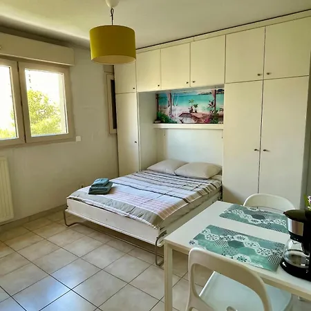 Bright Studio, Private Parking, Downtown Within Walking Distance * Montpellier